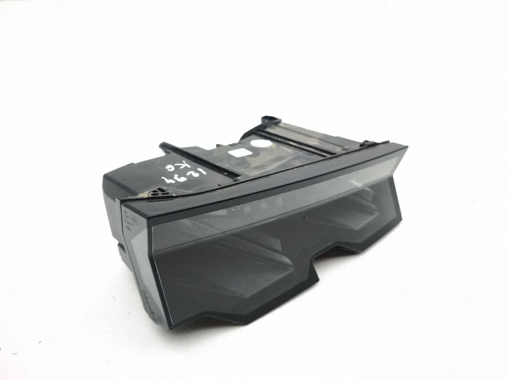 Tailgate rear/tail lights 9842150080