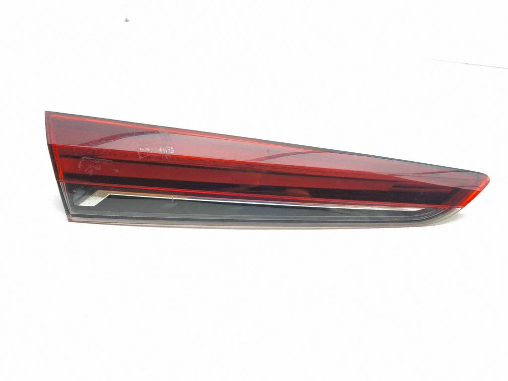 Tailgate rear/tail lights 265553734R