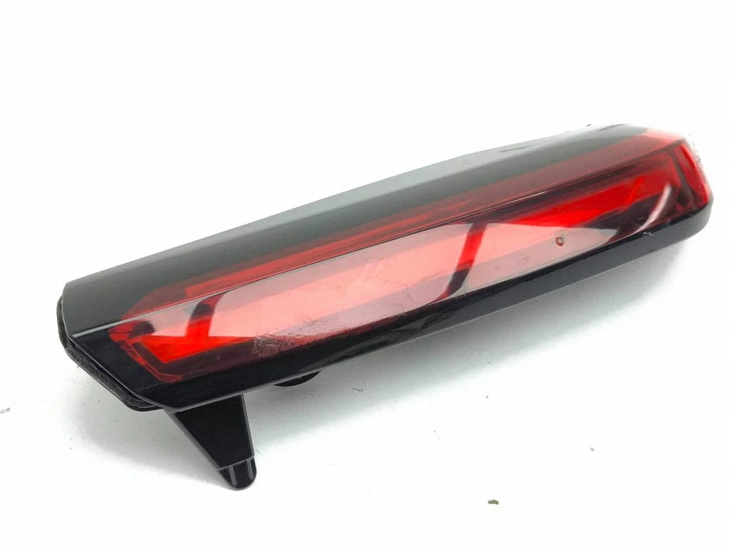 Tailgate rear/tail lights 9831120580