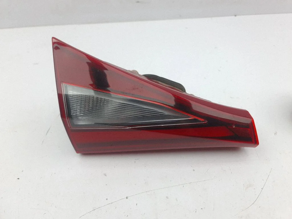 Tailgate rear/tail lights 92403Q0100