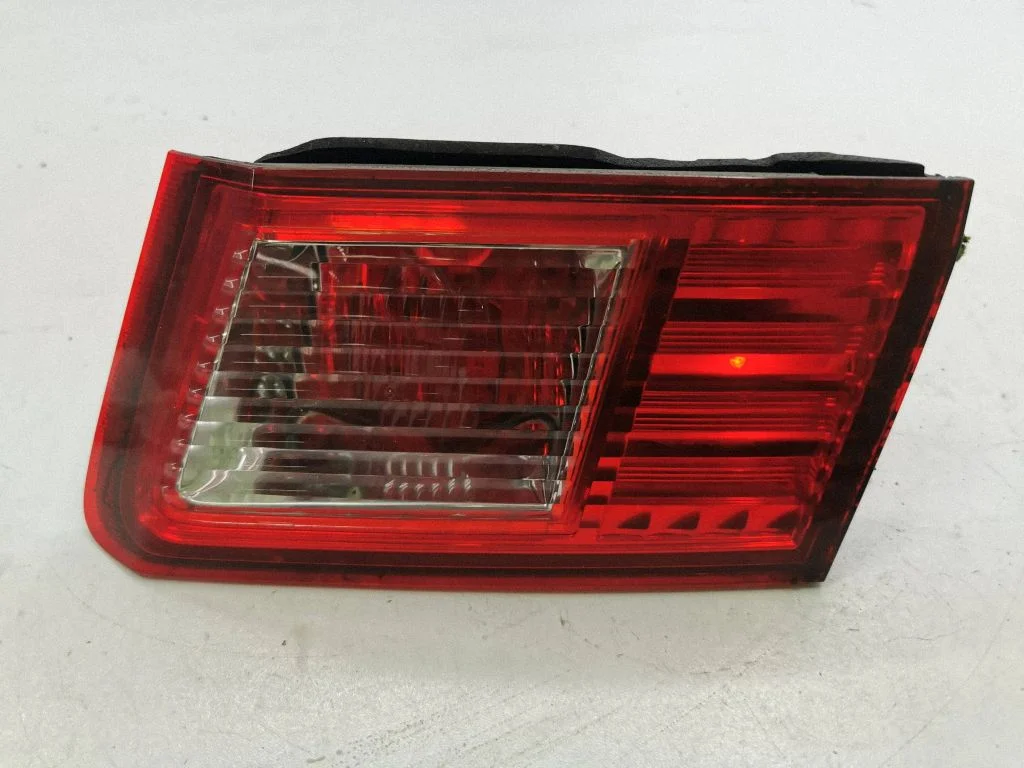 Tailgate rear/tail lights P7479R