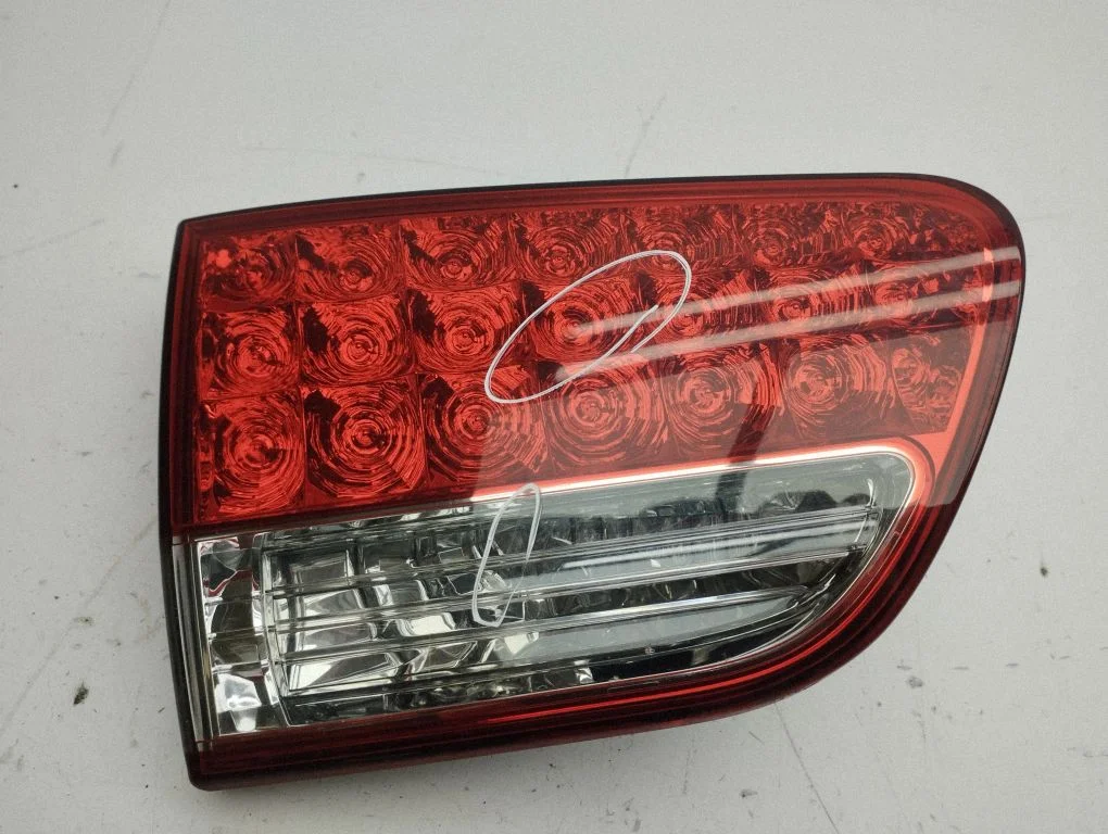 Tailgate rear/tail lights 1146380L