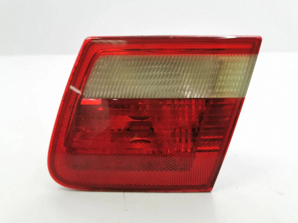 Tailgate rear/tail lights – BMW 3 Series E46 (1998-2005)