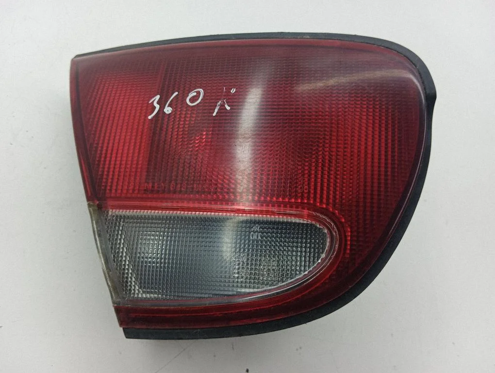 Tailgate rear/tail lights 0431413L