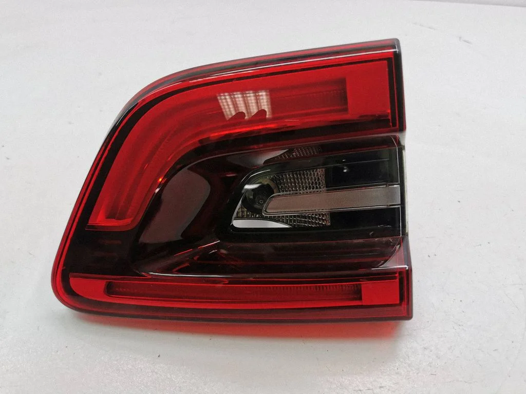 Lampa tylna w klapie – Renault Kadjar (2015-)
