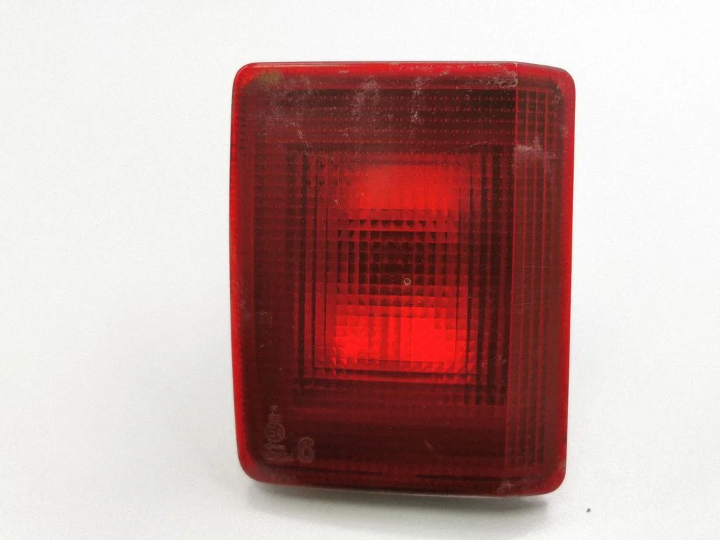 Tailgate rear/tail lights 25610104D