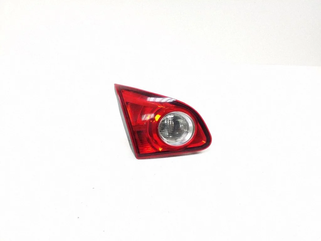 Tailgate rear/tail lights – Nissan Qashqai+2 (2008-2010)