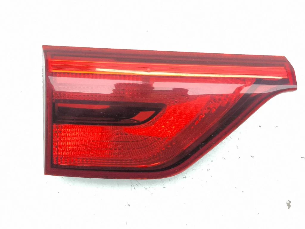 Tailgate rear/tail lights – left