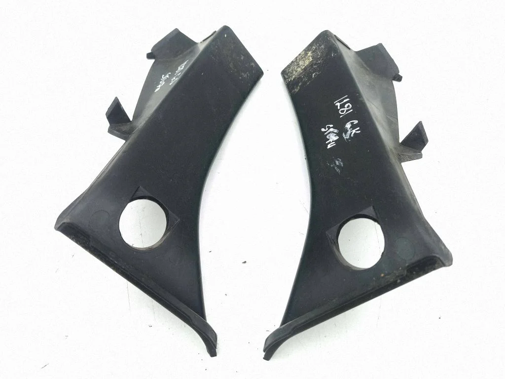 Listwa lampy tylnej 100667400E