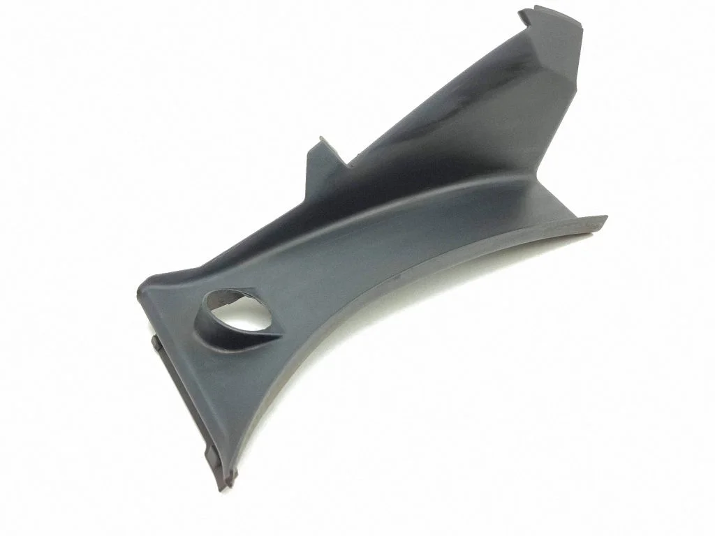 Listwa lampy tylnej 100667400D