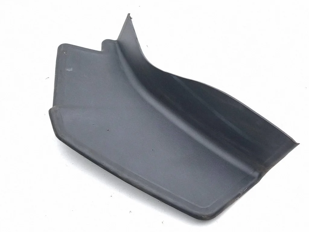 Rear/tail light trim molding HK8328660BB