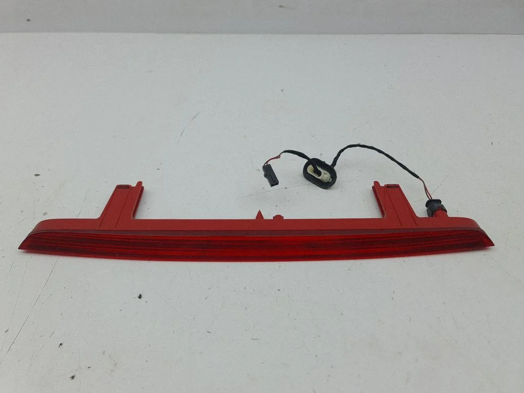 Third/center stoplight 4M0945097