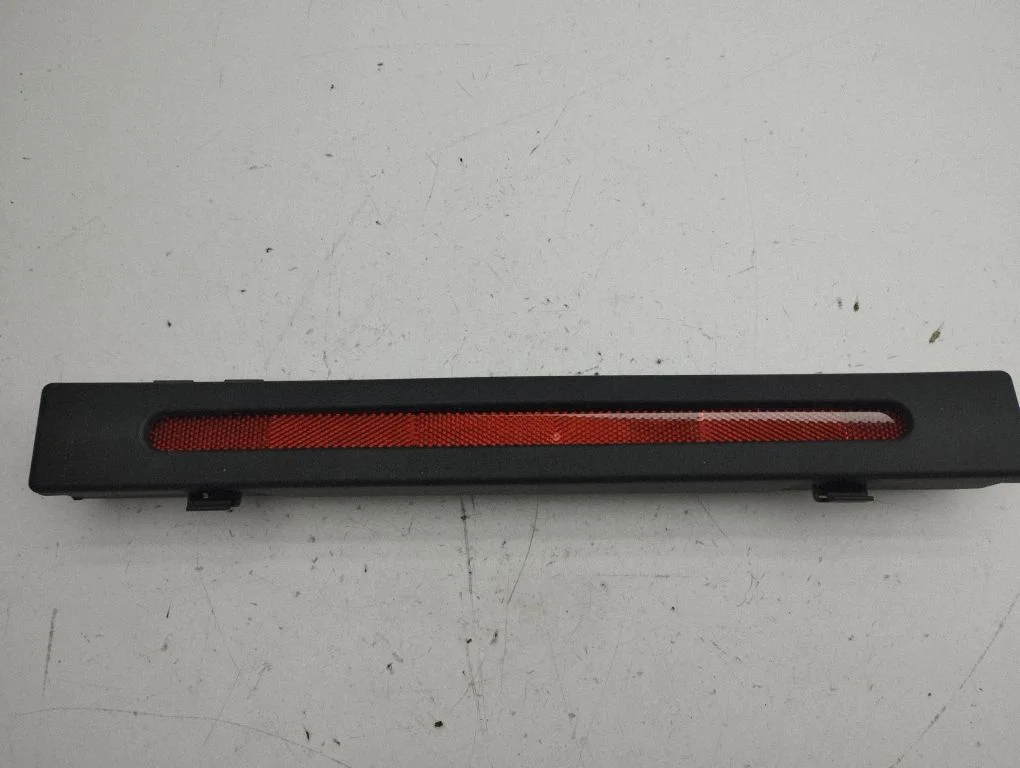 Third/center stoplight A0008900597
