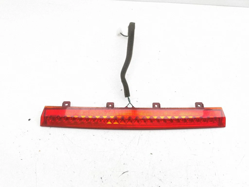 Papildu stopgaismas lukturis 927002B0