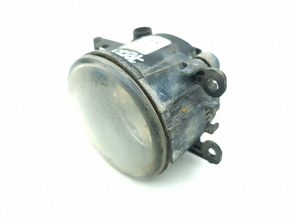 Front fog light 4T8315200AA