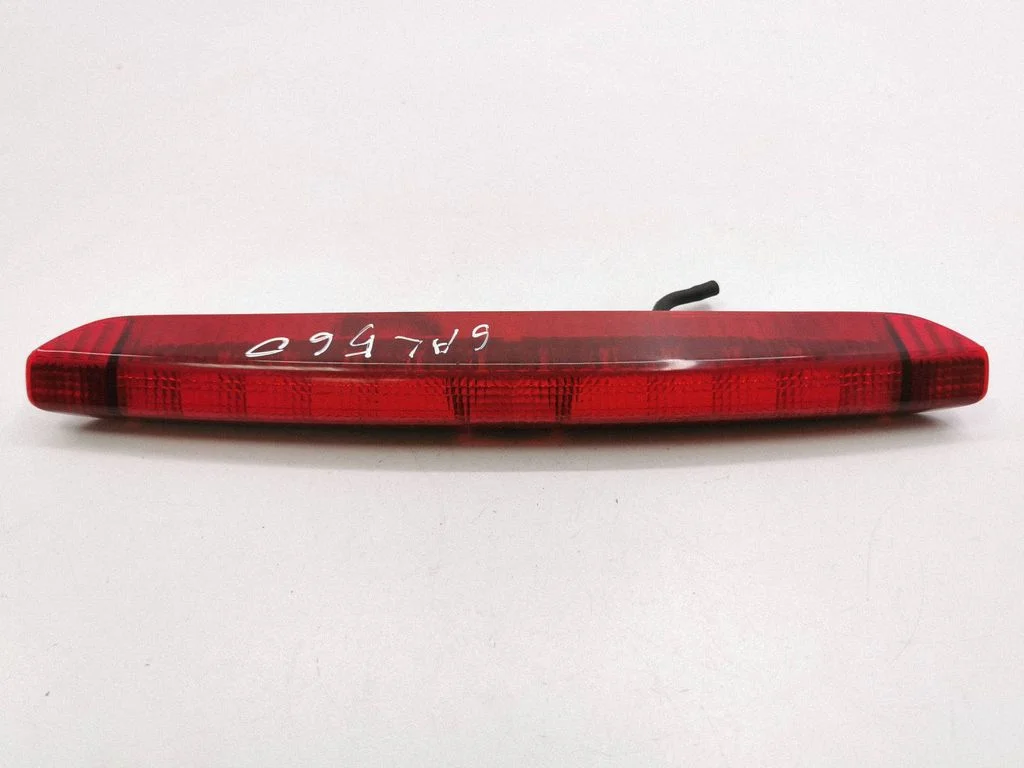 Third/center stoplight – Nissan Murano Z50 (2002-2008)
