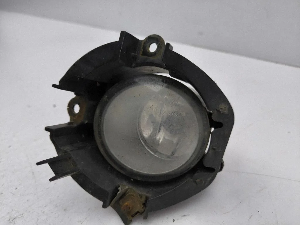Front fog light 812200D040
