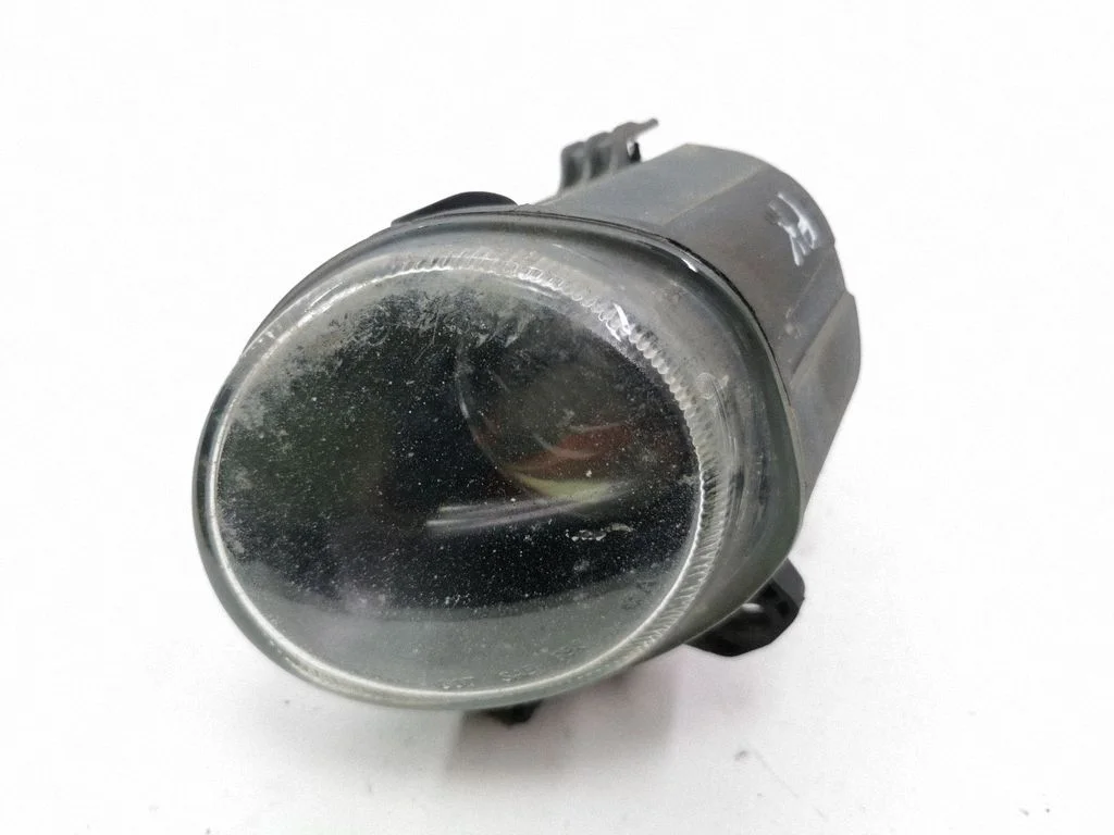 Front fog light E9024015