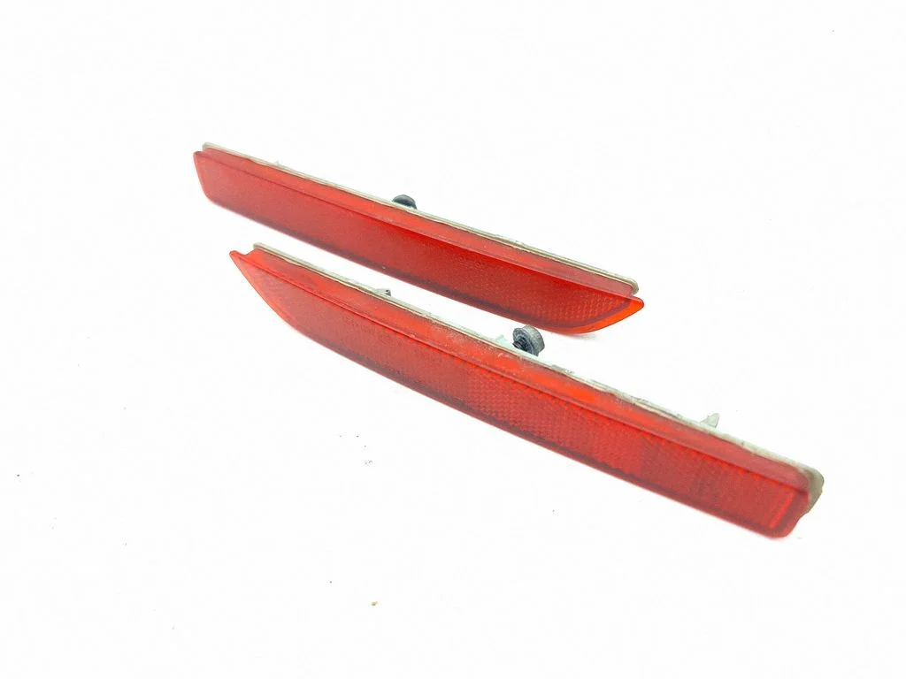 Rear tail light reflector – Nissan Leaf II (ZE1) (2017-2025)