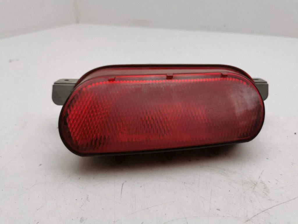 Rear tail light reflector EH1051660