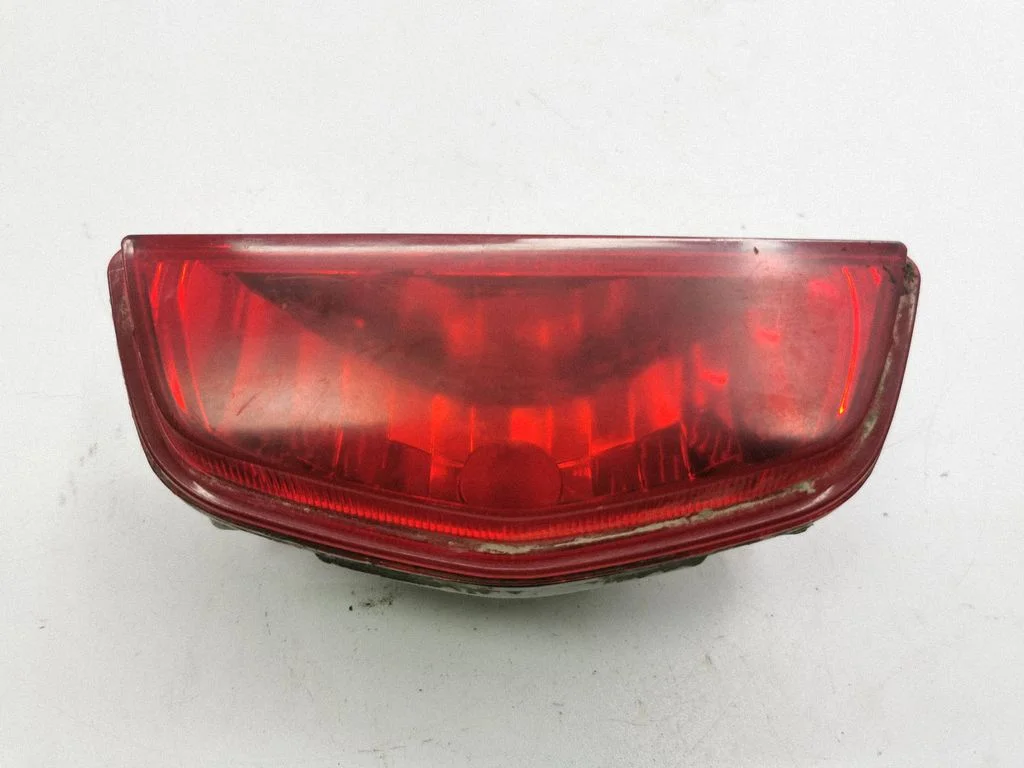 Aizmugurējais atstarotājs CC2951650