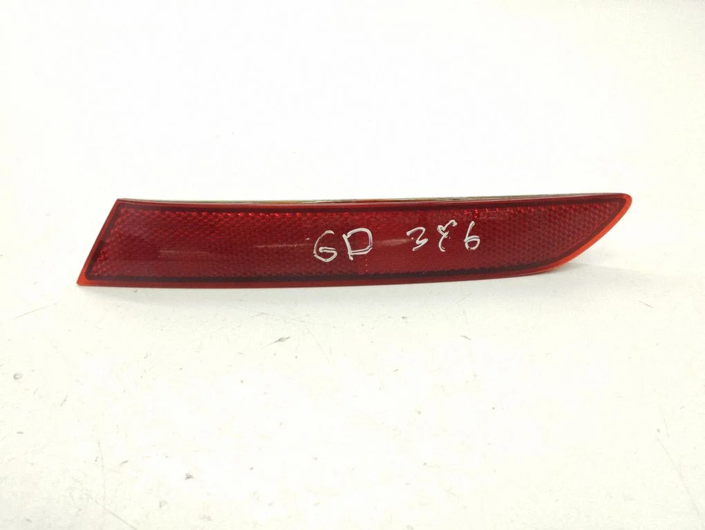 Rear tail light reflector 25041606