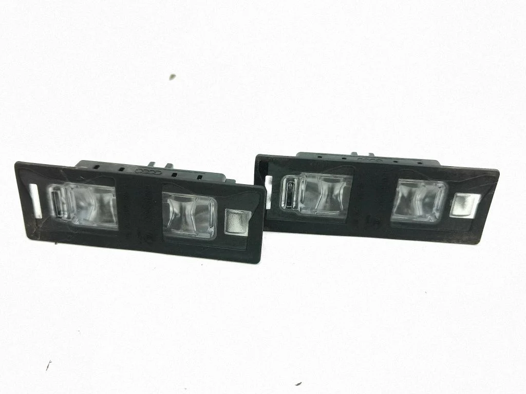 Numura zīmes apgaismojums 8W6943021A