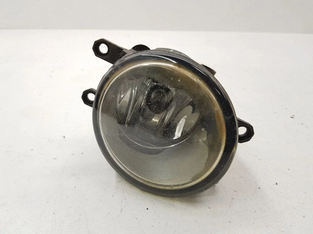 Front fog light 812200D040