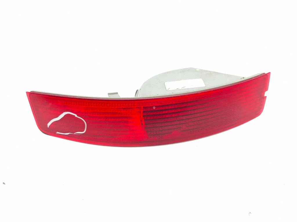Rear fog light – right