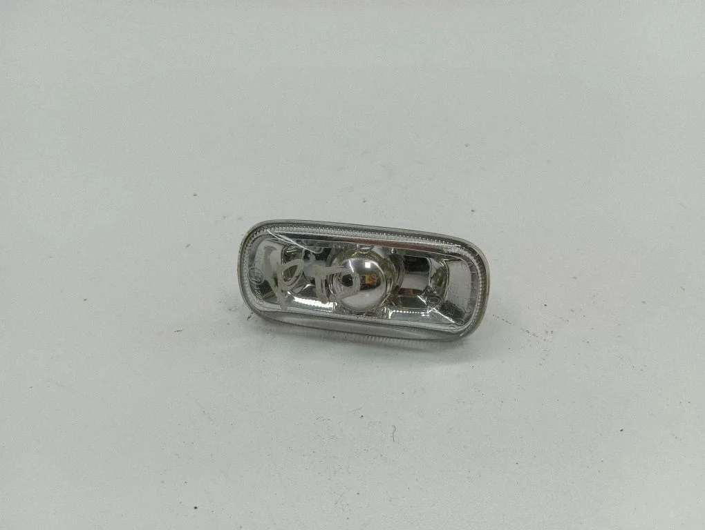 Front fender indicator light – Audi A4 S4 B6 8E 8H (2001-2005)