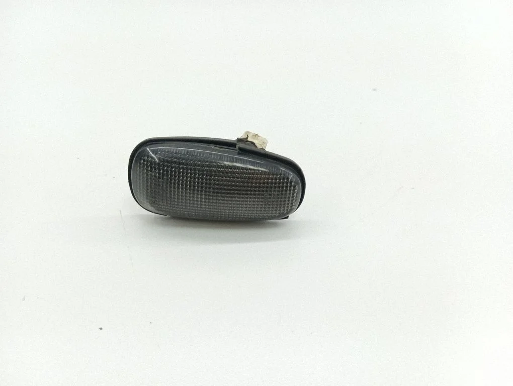 Spārna pagrieziena lukturis E130567