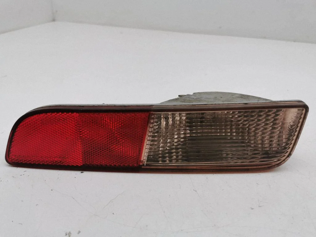 Rear fog light – left
