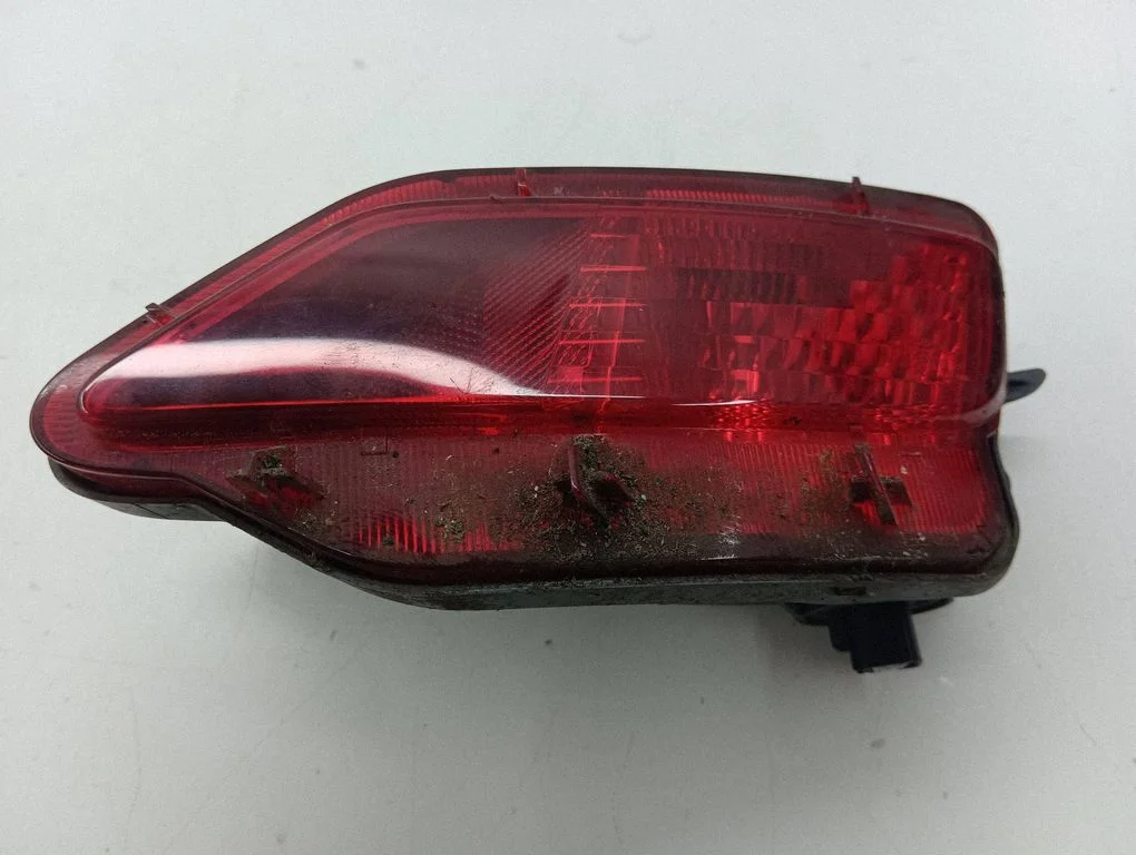 Rear fog light – Toyota RAV 4 (XA40) (2012-2018)