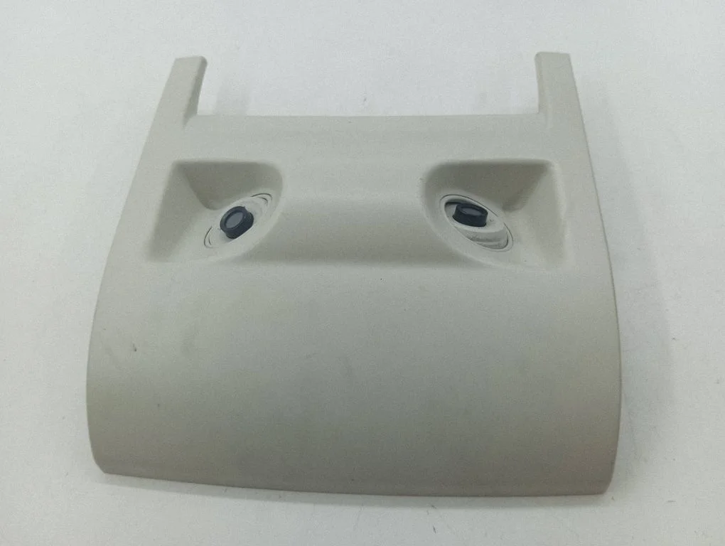 Tagaistmete valgustustuli 5KR06DW1AA