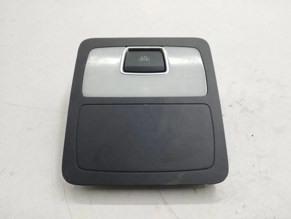 Rear seat light – Audi Q7 4L (2005-2015)