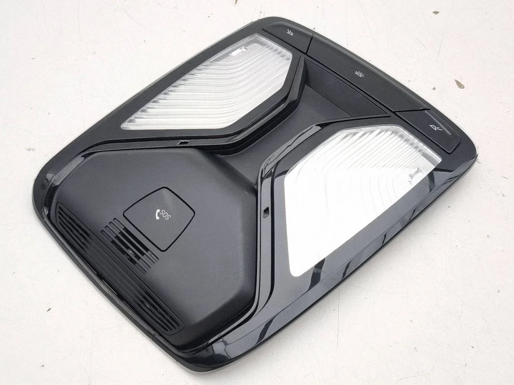 Esiistmete valgustustuli – BMW 3-seeria G20 G21 (2019-)