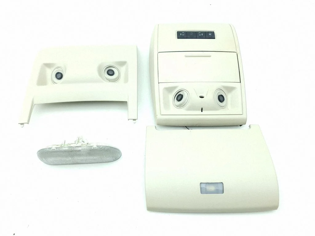 Front seat light 5KR06DW1AA