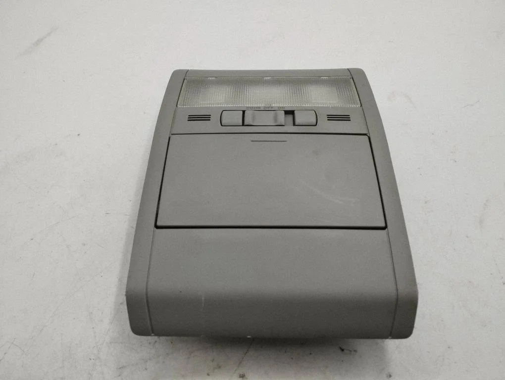 Esiistmete valgustustuli – Toyota Prius (XW20) (2003-2009)