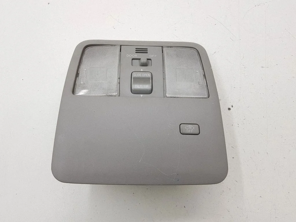 Front seat light 8973242021