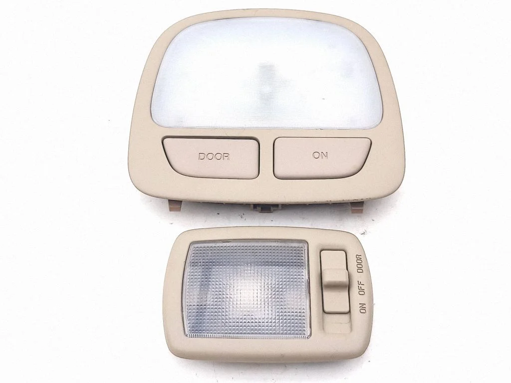 Front seat light – Hyundai Santa Fe (2006-2012)