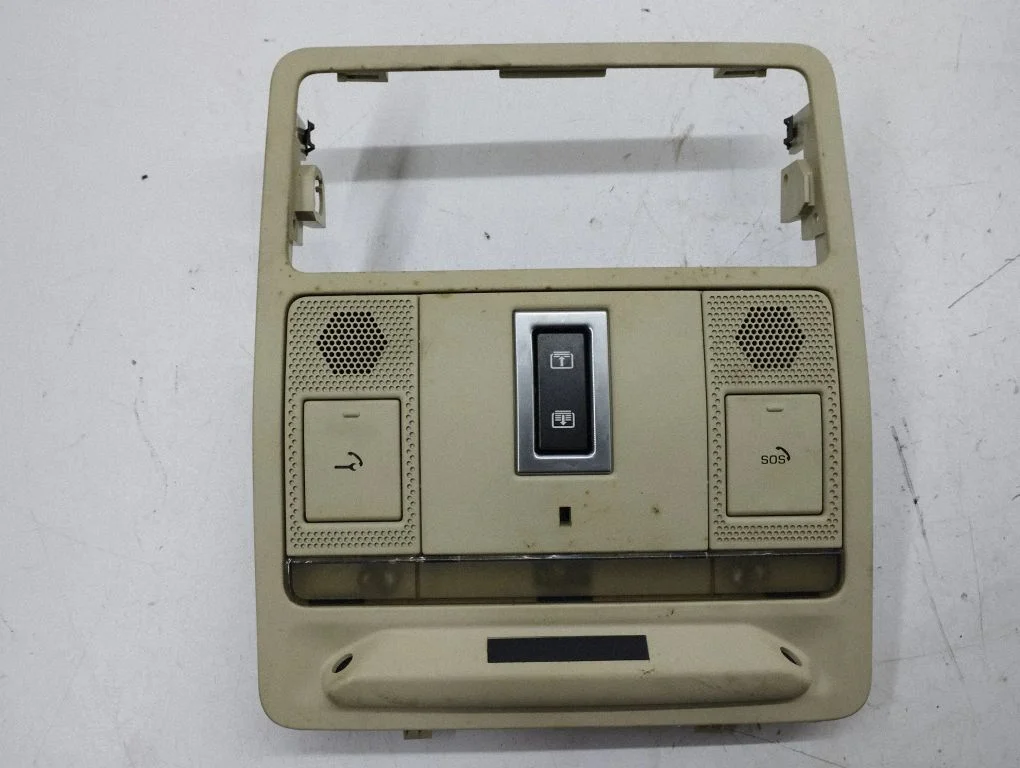 Esiistmete valgustustuli EJ3215K609AA