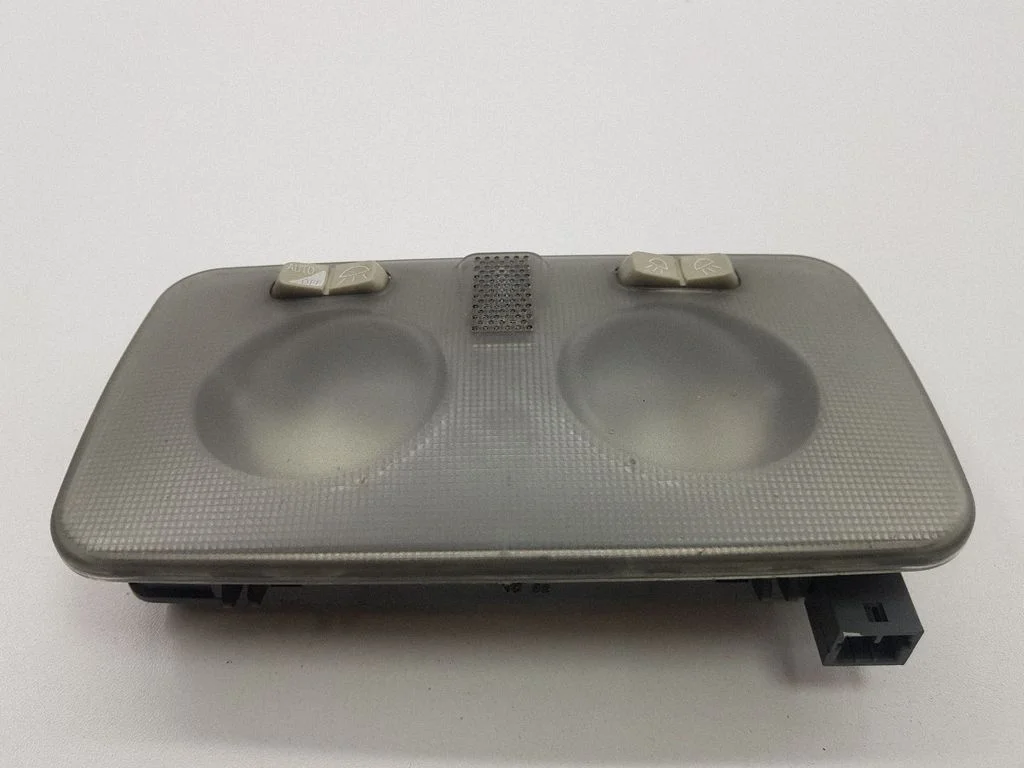 Front seat light 0884200