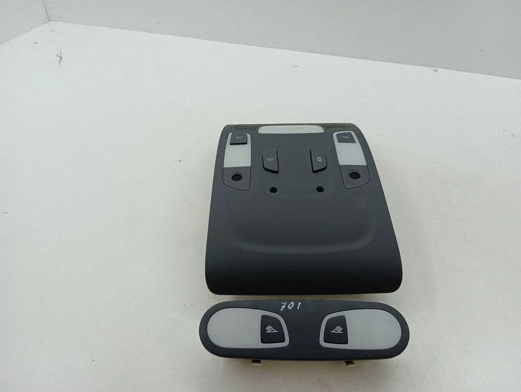 Front seat light 4G0947111