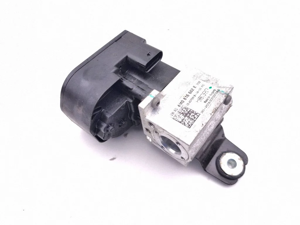 Air conditioning (A/C) expansion valve 4M0816682E