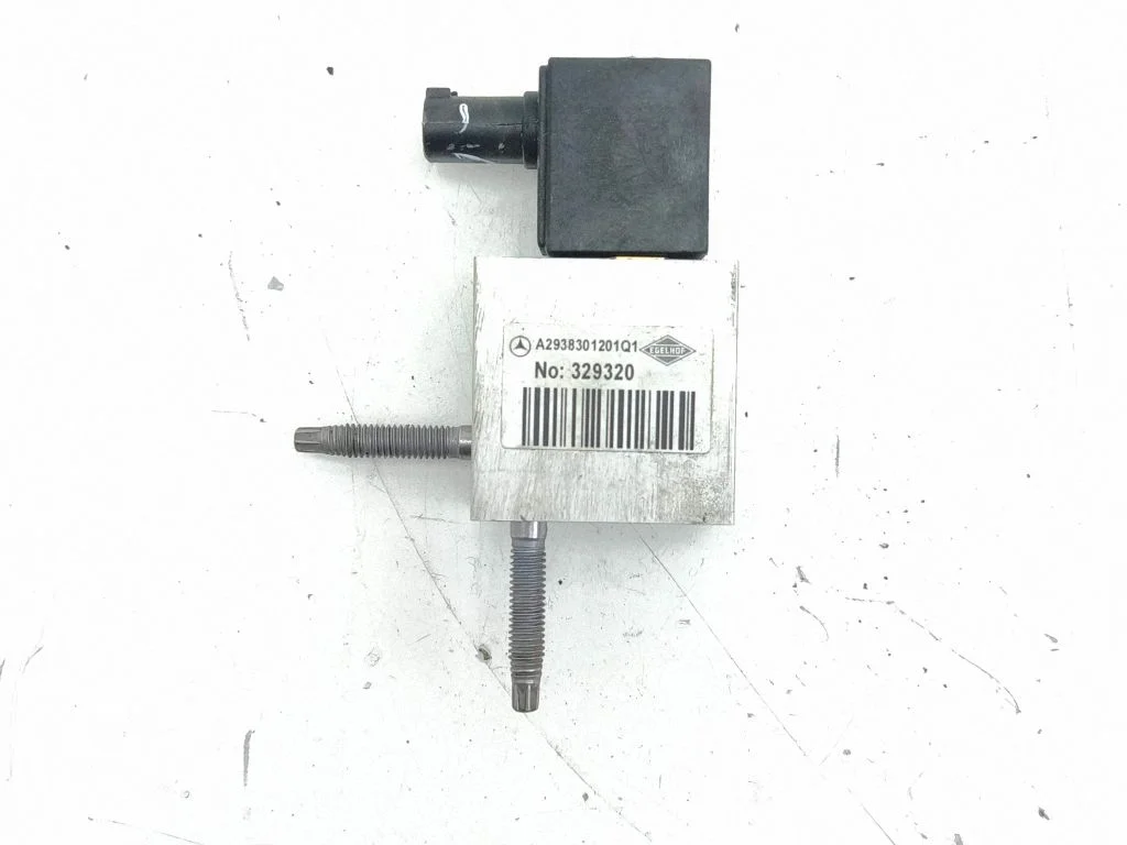 Air conditioning (A/C) expansion valve A2938301201Q1