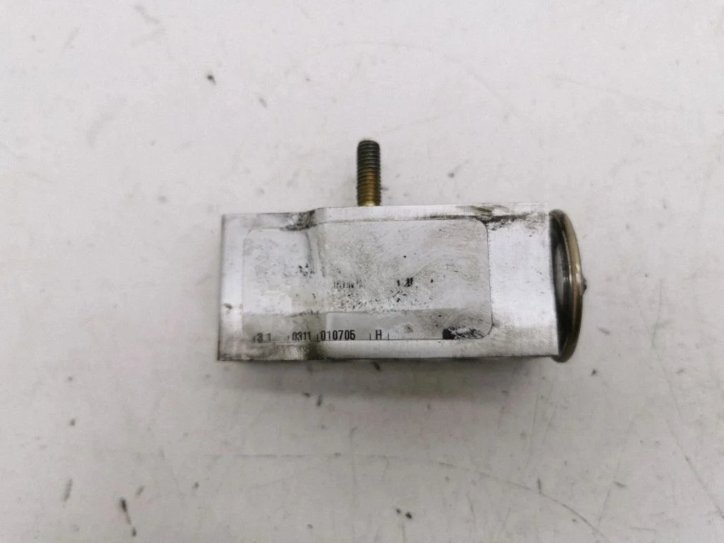 Air conditioning (A/C) expansion valve – Mercedes-Benz ML-Class W164 (2005-2011)