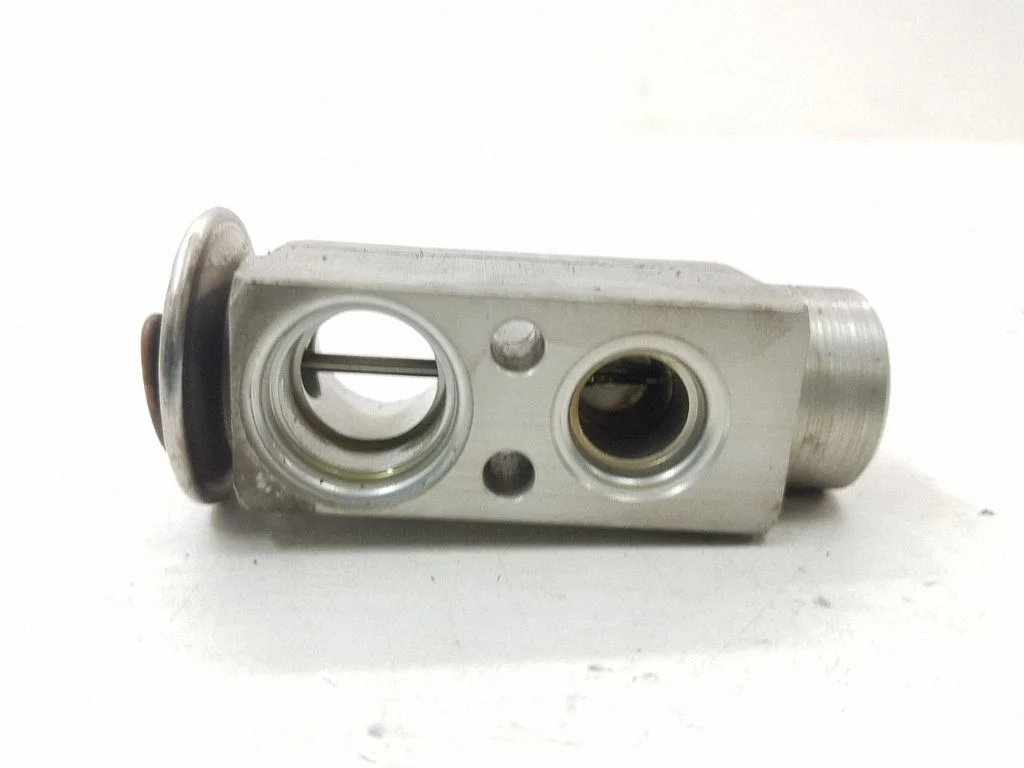 Air conditioning (A/C) expansion valve – Mercedes-Benz ML-Class W164 (2005-2011)