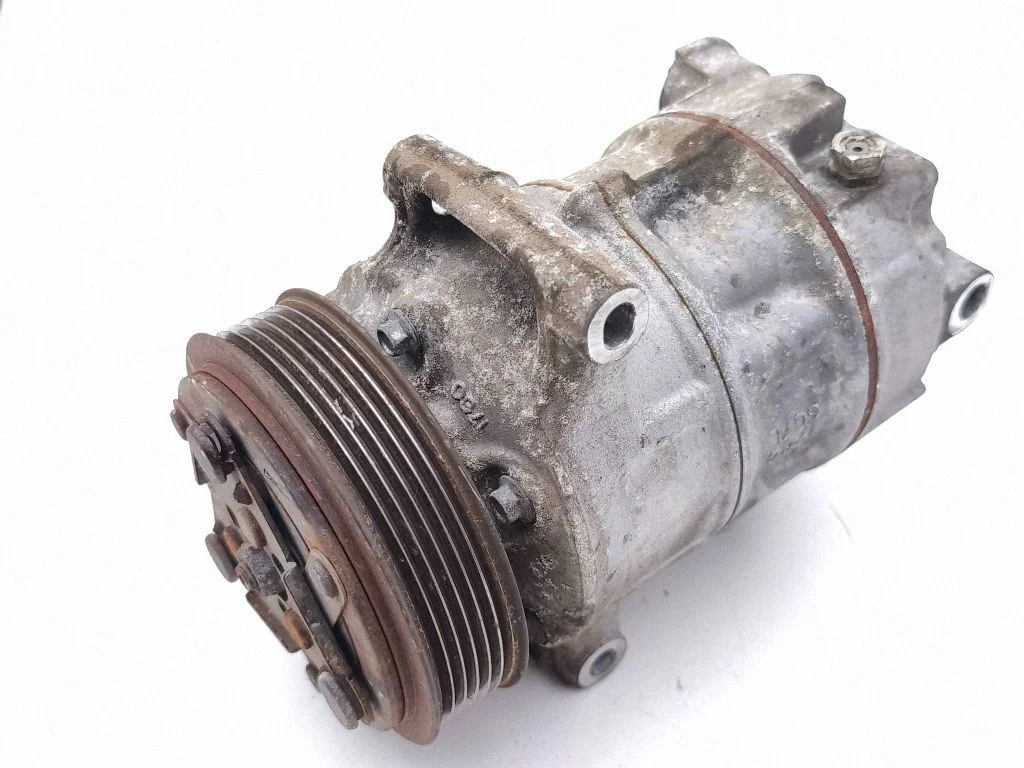 Air conditioning (A/C) compressor (pump) 926002410R