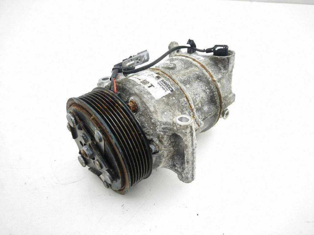 Air conditioning (A/C) compressor (pump) 926006UB1A