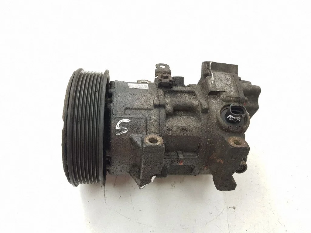 Air conditioning (A/C) compressor (pump) GE4472209398